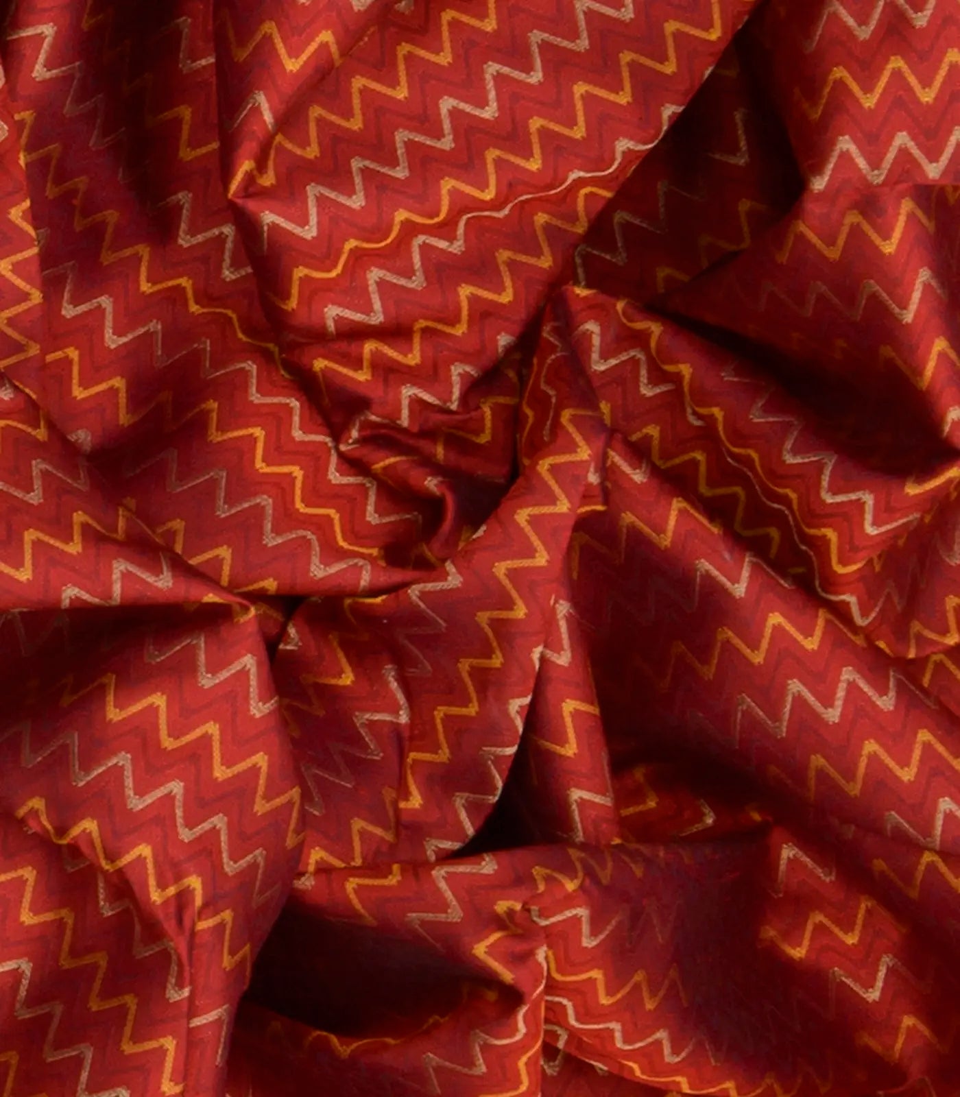 Crimson Handwoven Kanchipuram Korvai Silk Saree With Chevron Stripes & Floral Vine Motifs in Contrast Orange Border, Pallu-Crimson