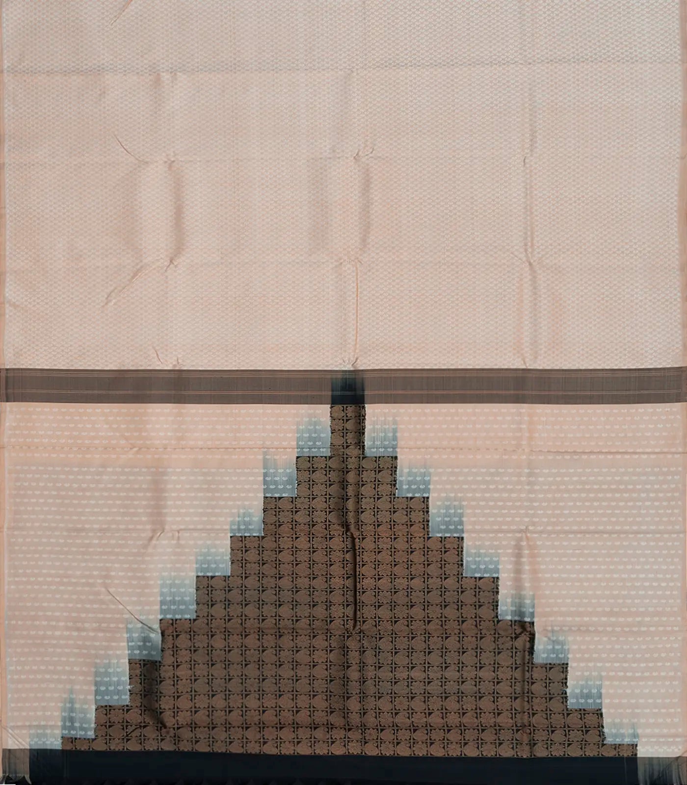 Cream Handloom Kanchipuram Silk Saree With Mango Motifs & Temple Pallu-Cream