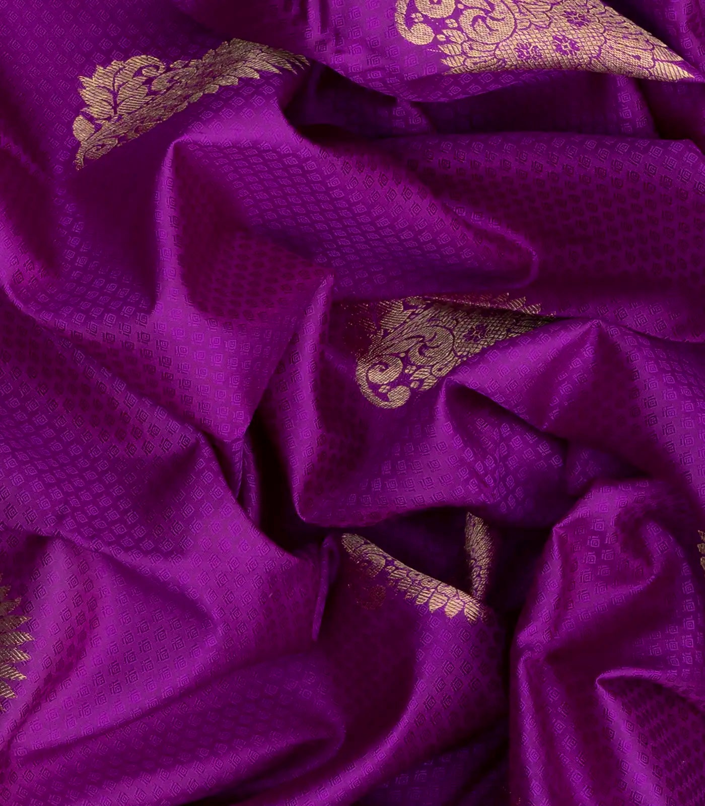 Magenta Handloom Kanchipuram Korvai Silk Saree With Floral Butta-Magenta
