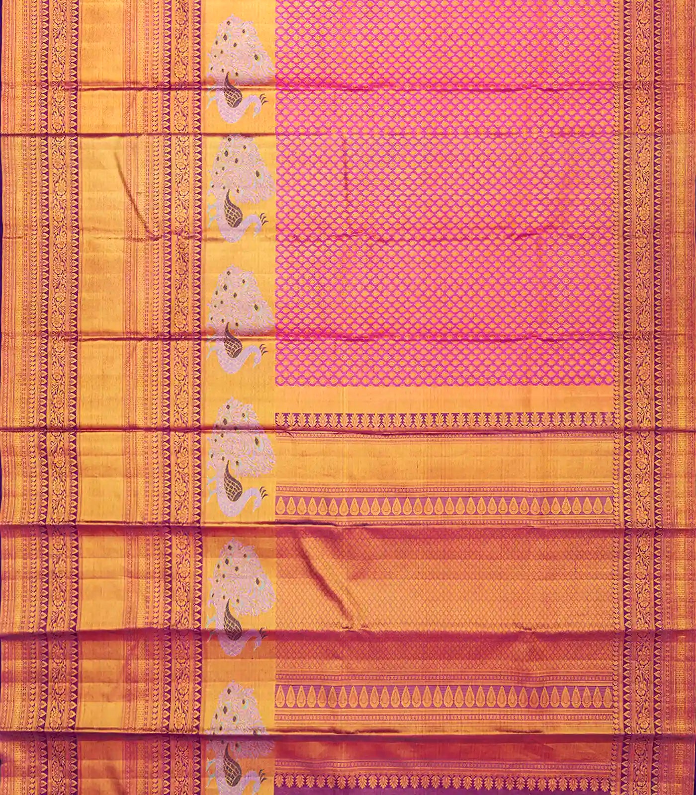 Bubble Gum Pink Handloom Kanchipuram Silk Saree With Floral Motifs-BubbleGum Pink