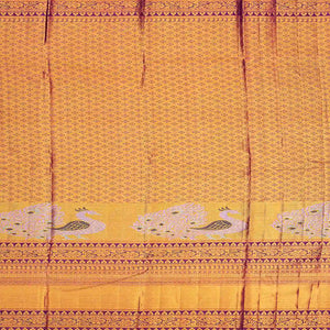 Bubble Gum Pink Handloom Kanchipuram Silk Saree With Floral Motifs-BubbleGum Pink