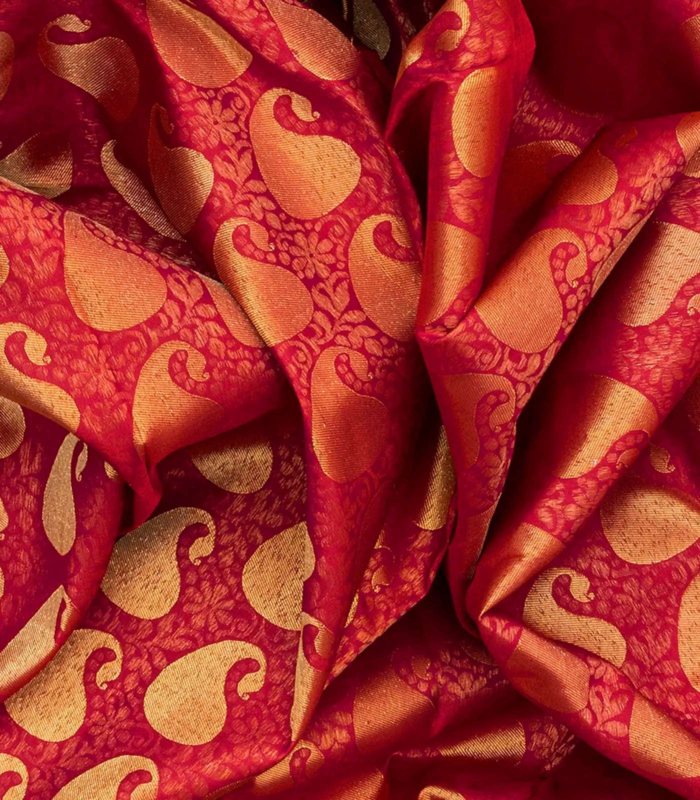 Crimson Handloom Kanchipuram Silk Saree With Mango Zari Motifs-Crimson