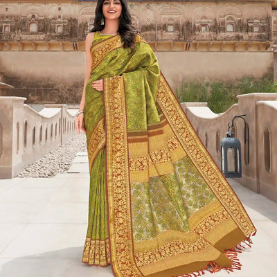 Green Ethreal Fusion Handloom Natural Dyed Lino Varna Silk Saree-Green