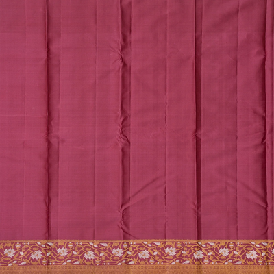 Light Peach Handwoven Kanchipuram Silk Saree With Floral Motifs-Light Peach