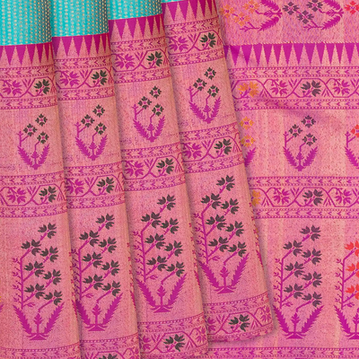 Turquoise Handloom Kanchipuram Korvai Silk Saree With Dotted Motifs-Turquoise