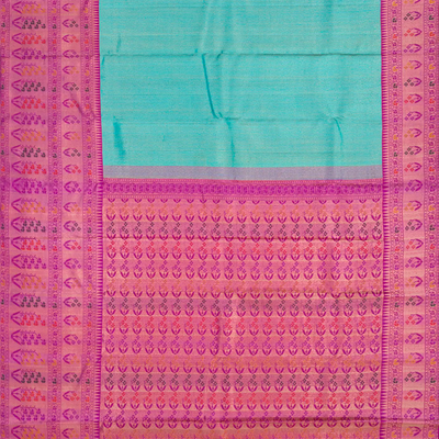 Turquoise Handloom Kanchipuram Korvai Silk Saree With Dotted Motifs-Turquoise