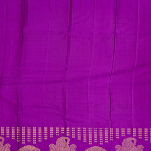 Green Handloom Kanchipuram Silk Saree With Floral Motifs-Green