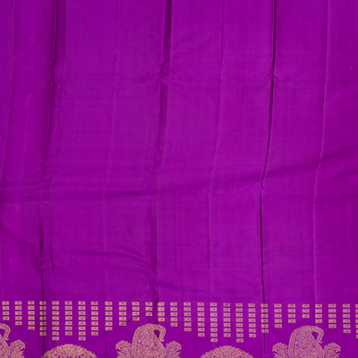 Green Handloom Kanchipuram Silk Saree With Floral Motifs-Green