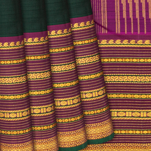 Bottle Green Handloom Kanchipuram Plain Silk Saree With Crimson Border-Bottle Green