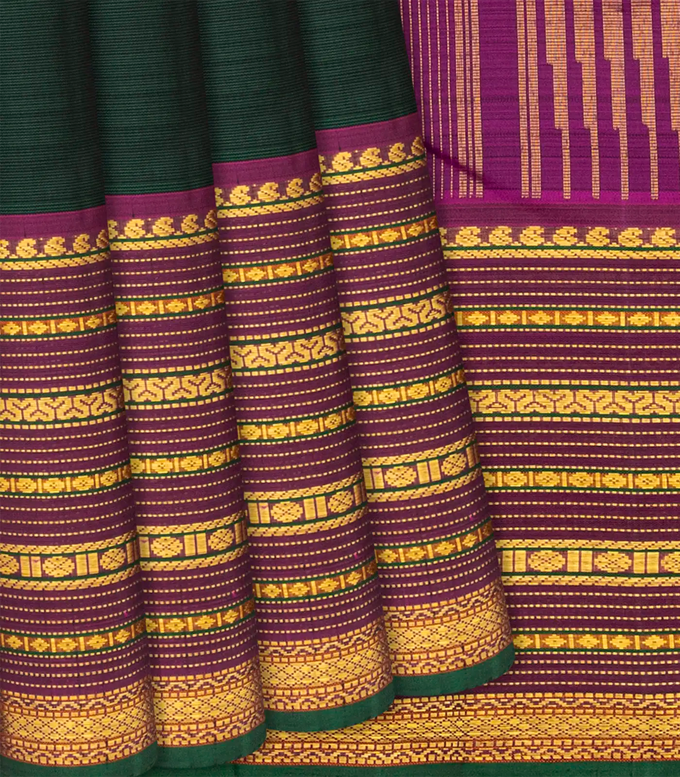 Bottle Green Handloom Kanchipuram Plain Silk Saree With Crimson Border-Bottle Green