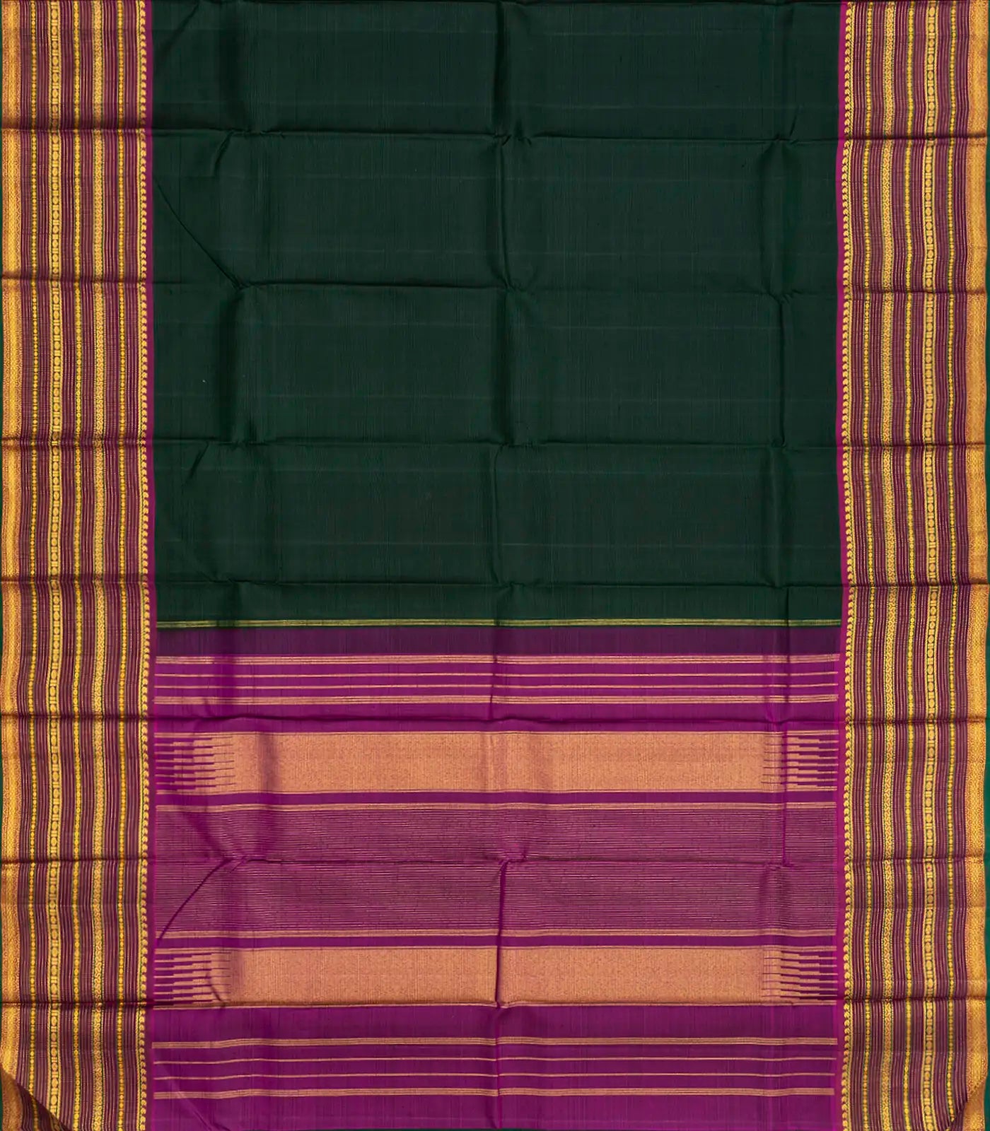 Bottle Green Handloom Kanchipuram Plain Silk Saree With Crimson Border-Bottle Green