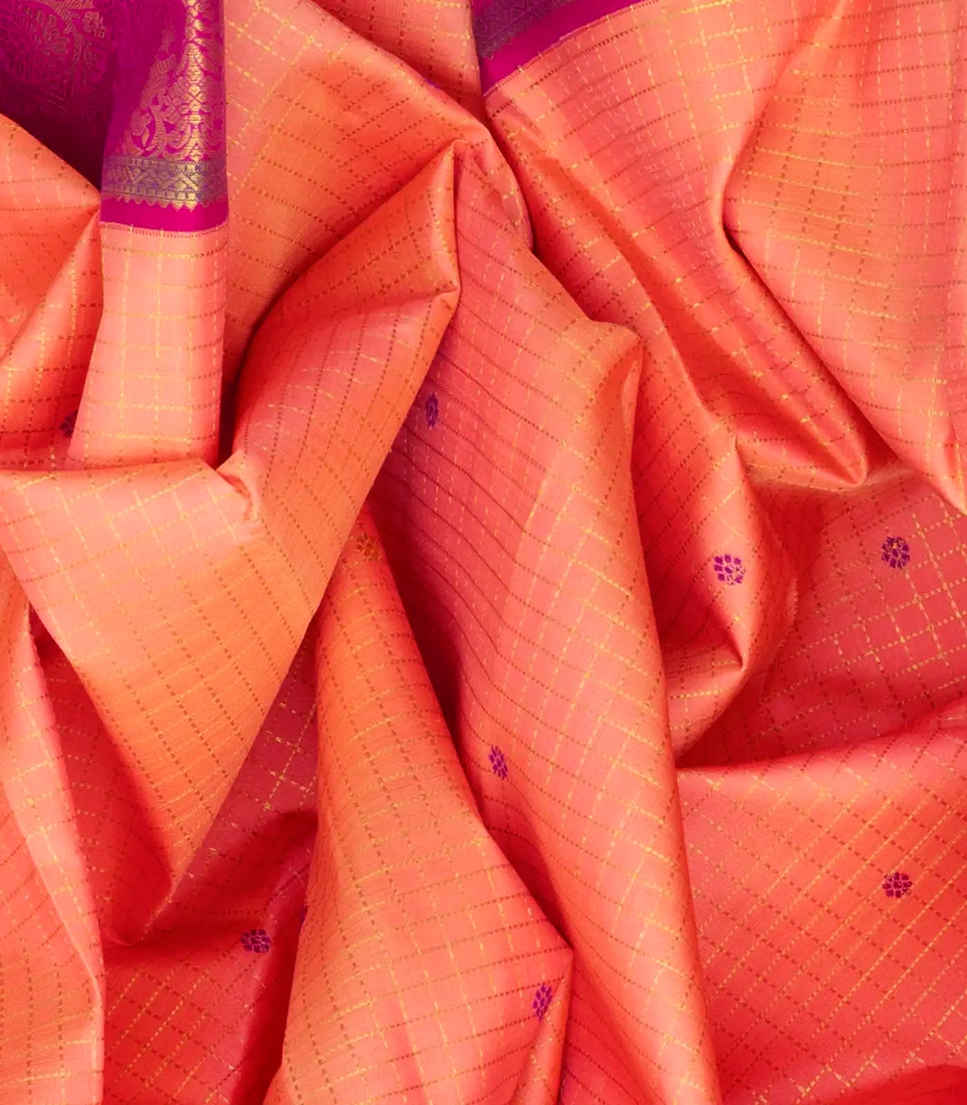 Light Peach Handloom Kanchipuram Korvai Silk Saree With Checks-Light Peach