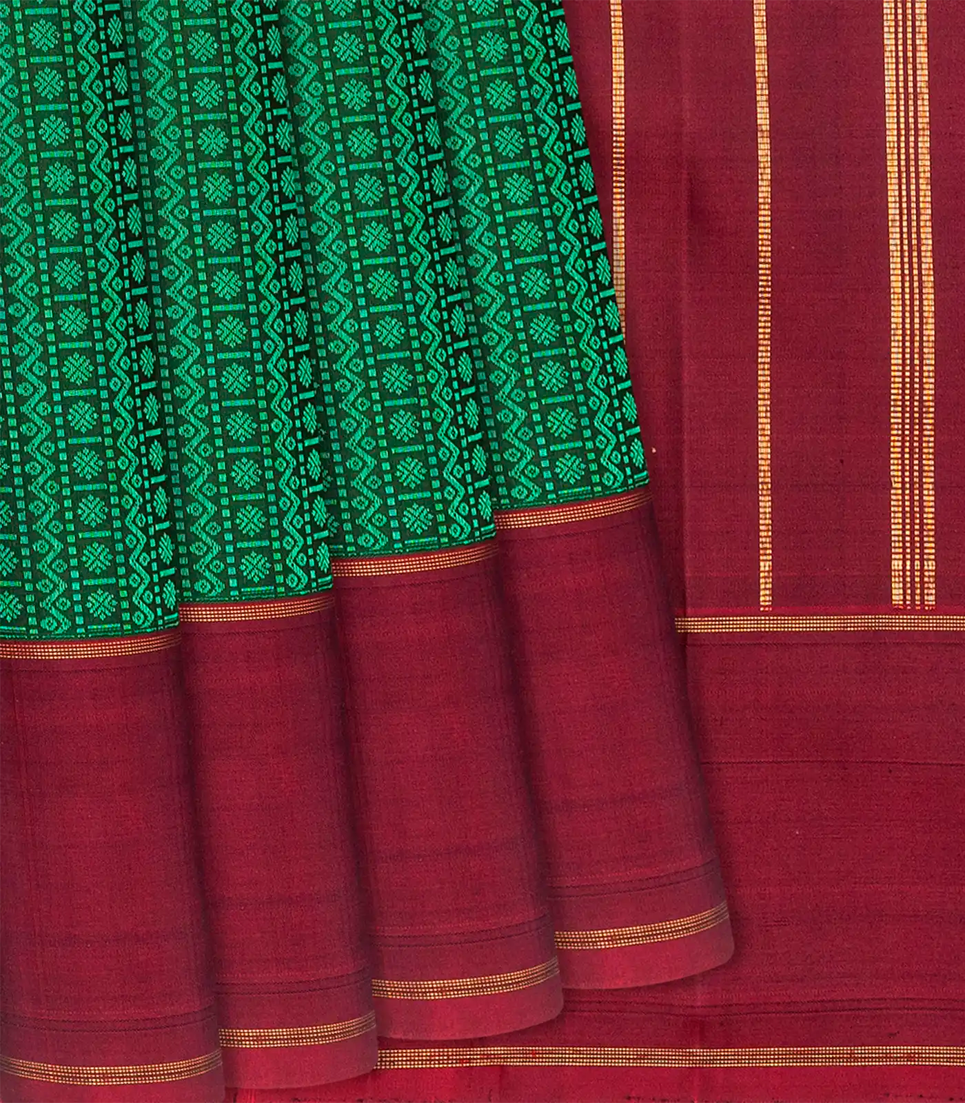Sea Green Handloom Kanchipuram Silk Saree With Traditional Motifs-Sea Green