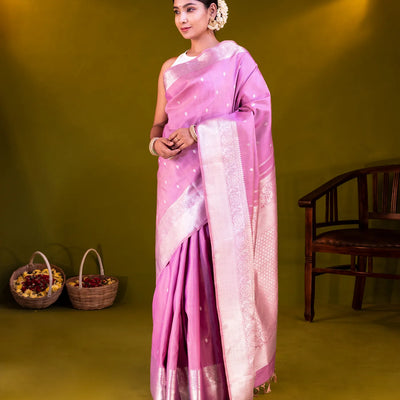 Lavender Handloom Kanchipuram Silk Saree With Kamalam Motifs-Lavander