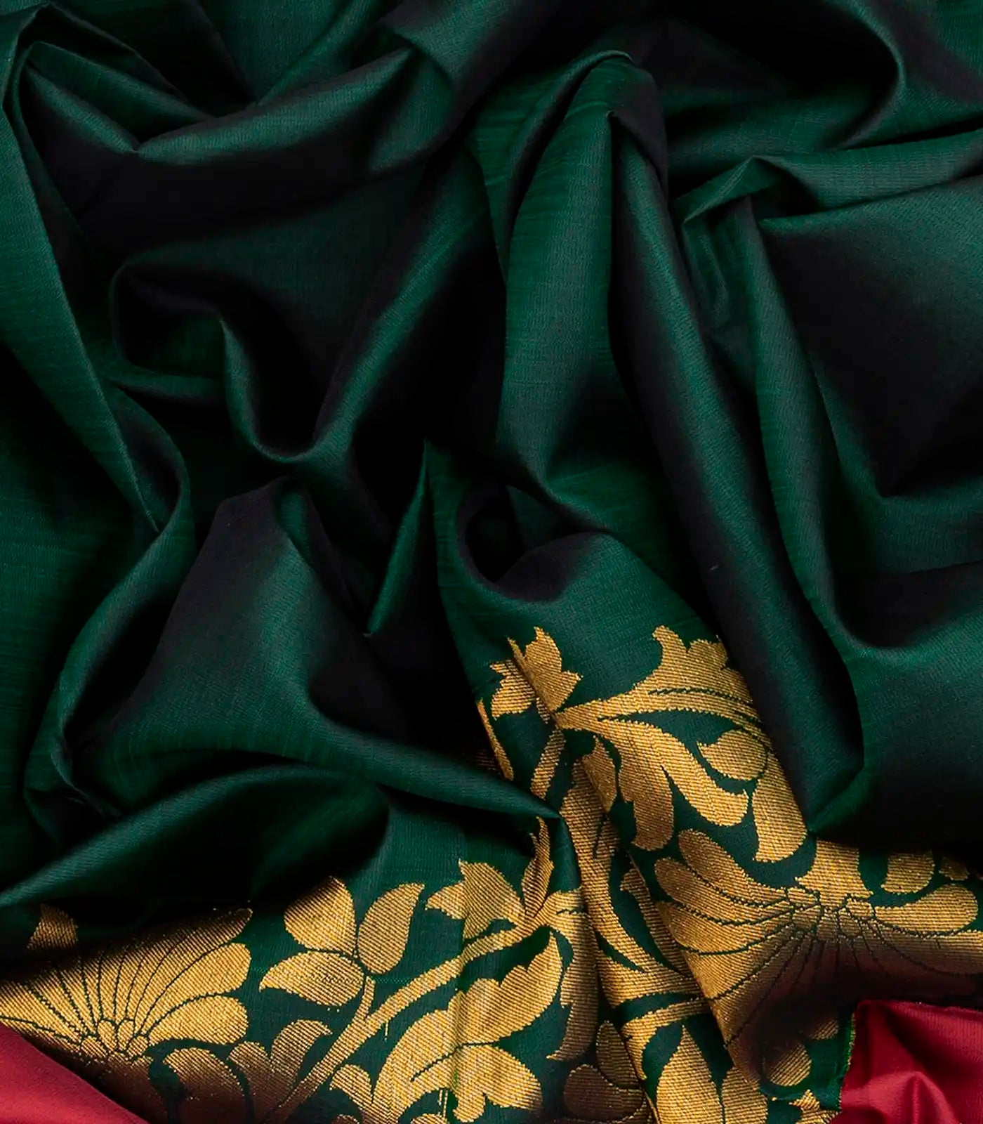 Bottle Green Handloom Kanchipuram Korvai Silk Saree With Floral Motifs-Bottle Green