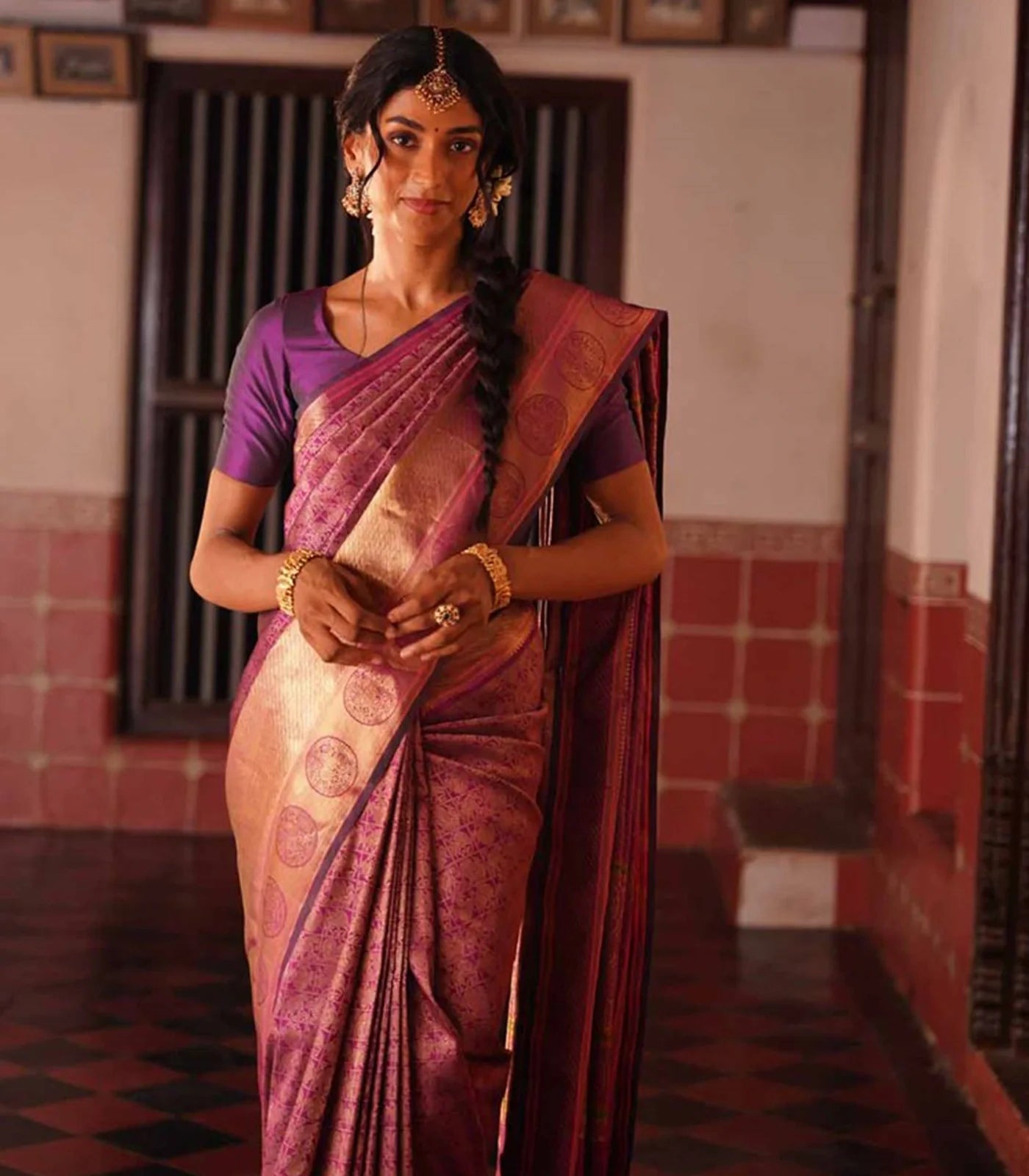 Magenta Handloom Kanchipuram Silk Saree With Gandaberunda Motifs-Magenta