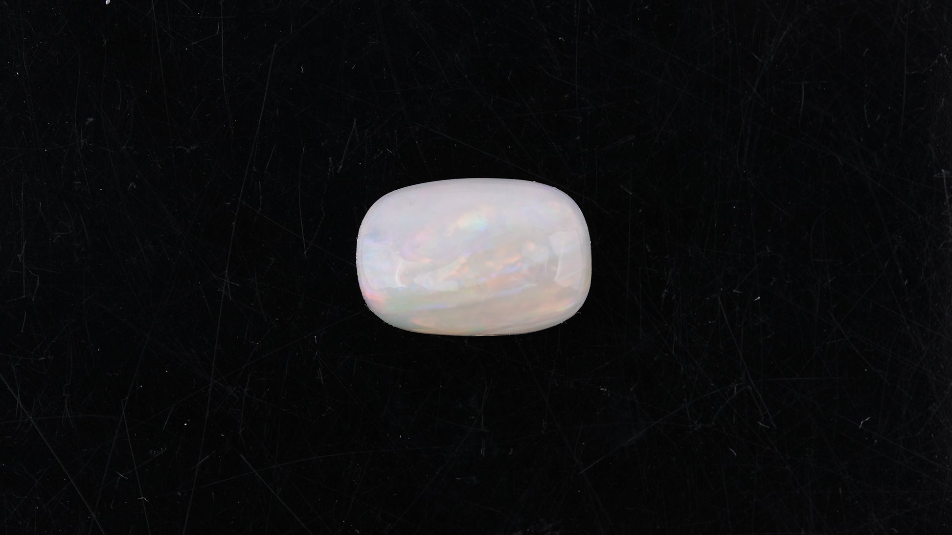 Opal with Fire - 4.20 carats(4.62 ratti)