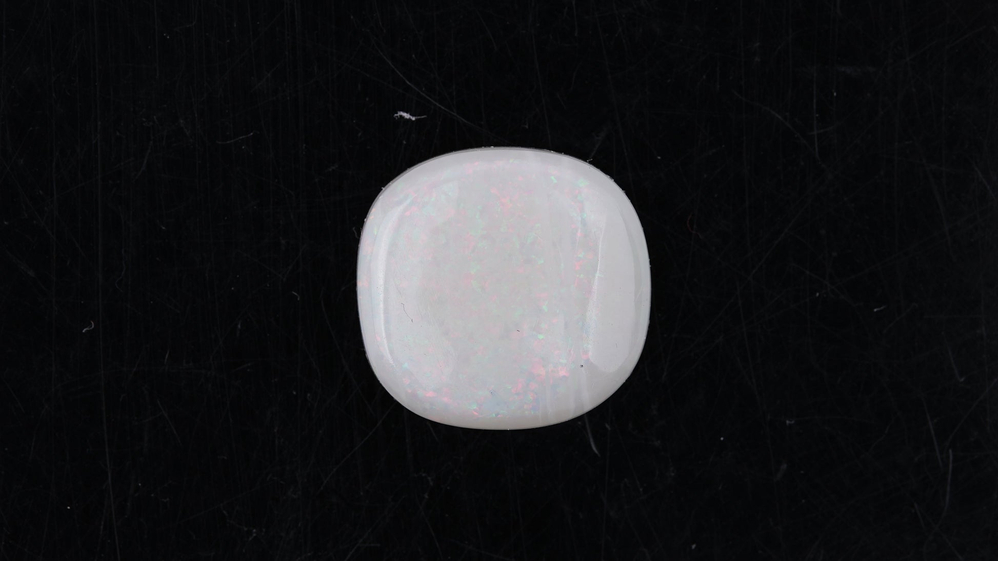 Opal with Fire - 7.18 carats(7.90 ratti)