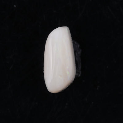 Opal with Fire - 8.8 carats(9.69 ratti)