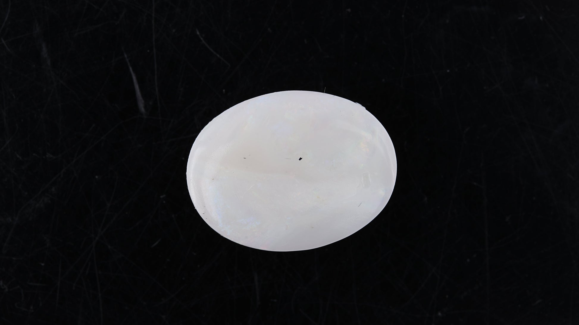Opal with Fire - 8.38 carats(9.22 ratti)