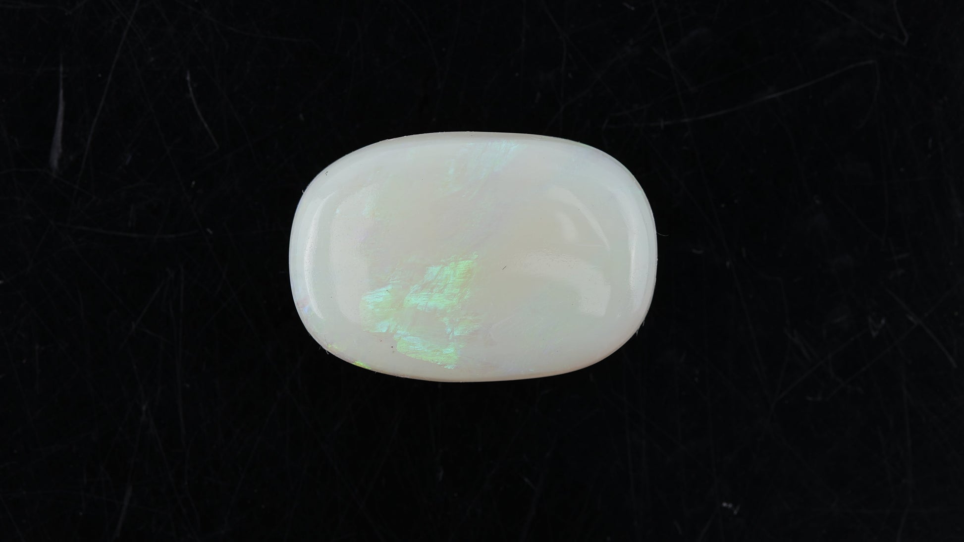 Opal with Fire - 10.74 carats(11.81 ratti)