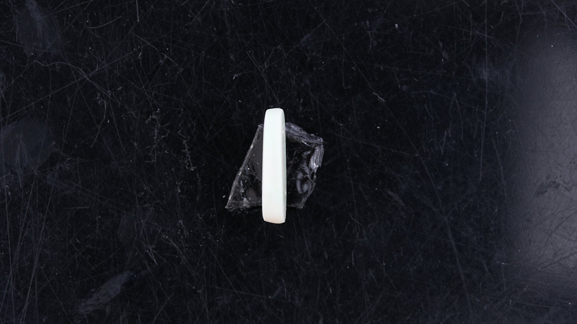 Opal with Fire - 3.11 Carats  (3.421 Ratti)