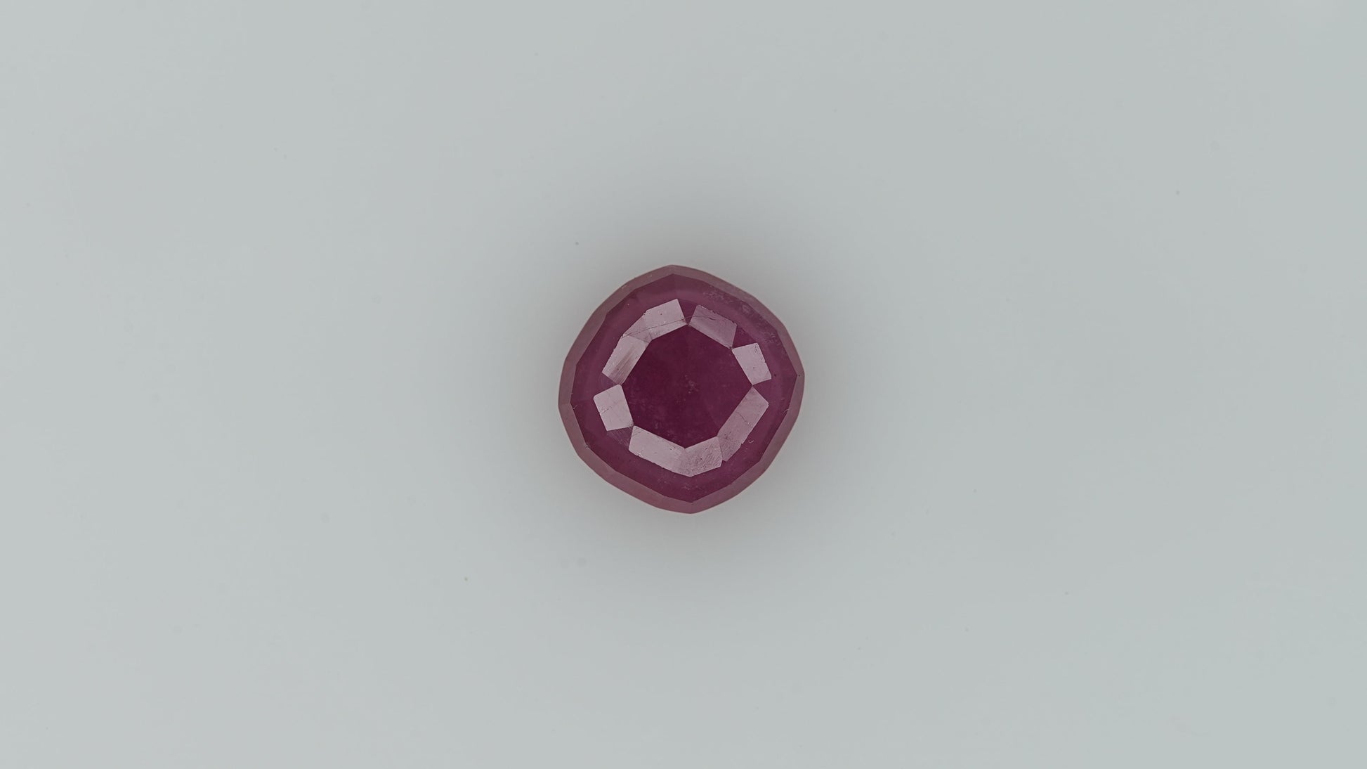 Ruby - 5.7 Carats  (6.27 Ratti)