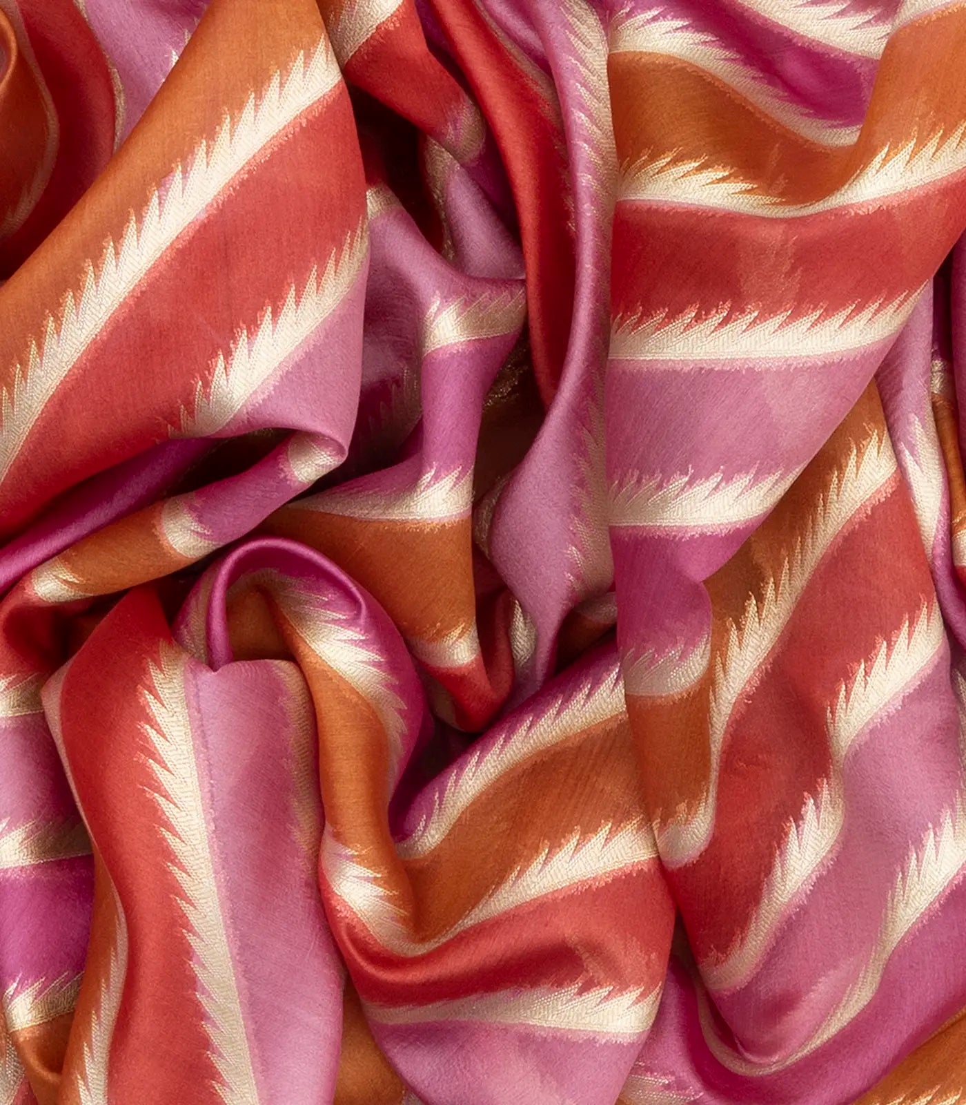 Pink Handwoven Banarasi Rangkat Organza  Silk Saree With Diagonal Stripes-Pink