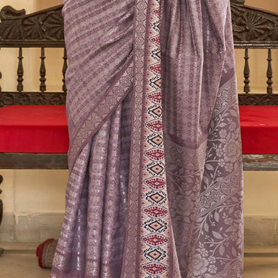 Eloquence Lavender Digital Printed Soft Silk Saree With Smashing Blouse Piece