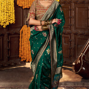 Mesmeric Dark Green Pure Viscose Dola Silk Saree With Radiant Blouse Piece