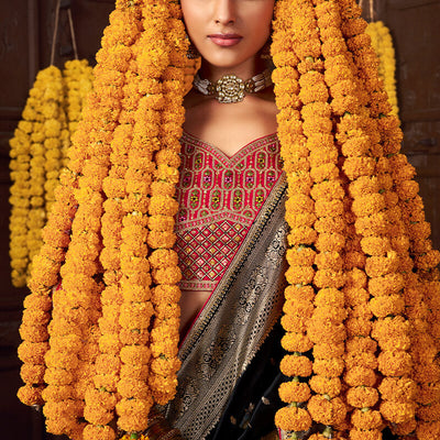 Scintillating Black Pure Viscose Dola Silk Saree With Lassitude Blouse Piece