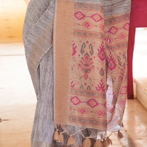 Luxuriant Grey Cotton Silk Saree With Comely Blouse Piece