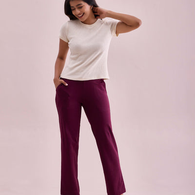 Women Solid Wine Mid Rise Track Pant