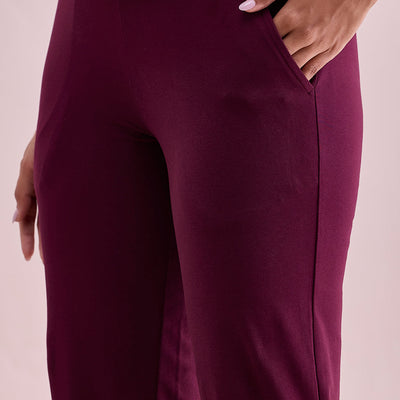 Women Solid Wine Mid Rise Track Pant