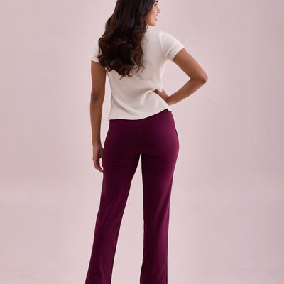 Women Solid Wine Mid Rise Track Pant