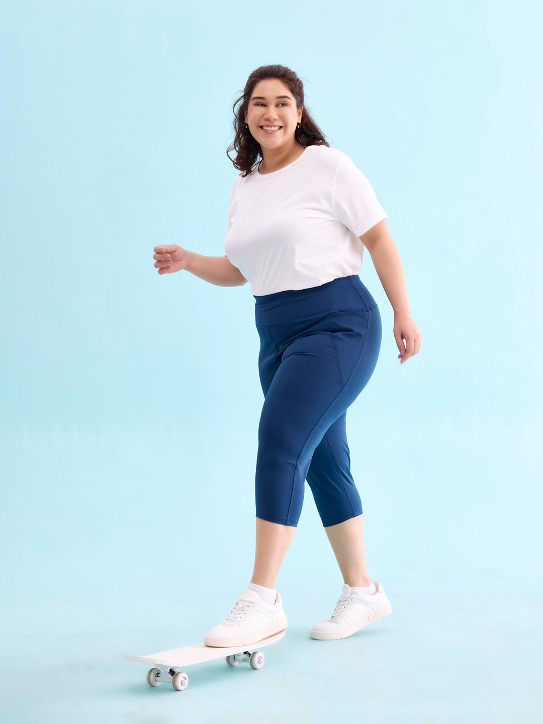 Women Solid Teal High Rise Training Capri