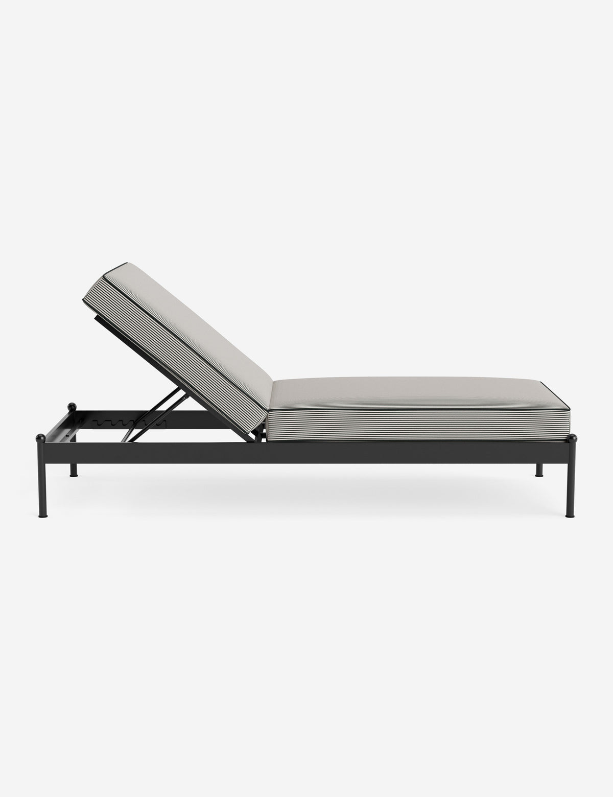 Leni Outdoor Chaise