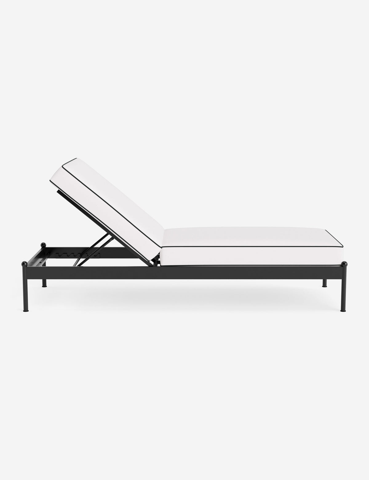 Leni Outdoor Chaise