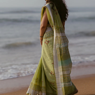 Neon Green Handloom Linen Saree With Printed Lotus Motifs-Neon Green