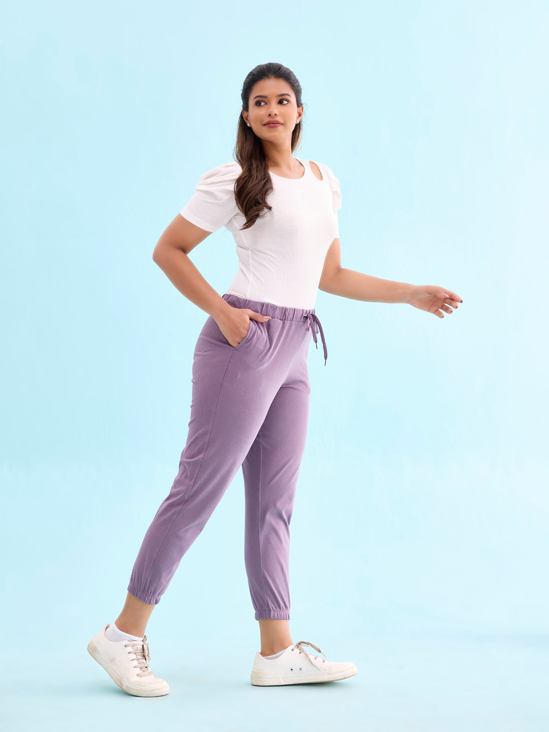 Women Solid Cotton Dusty Voilet Cuffed Joggers