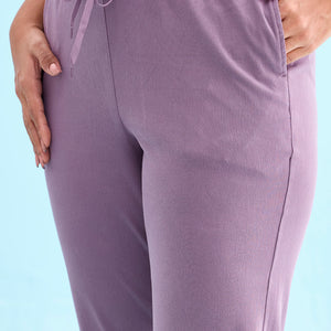 Women Solid Cotton Dusty Voilet Cuffed Joggers