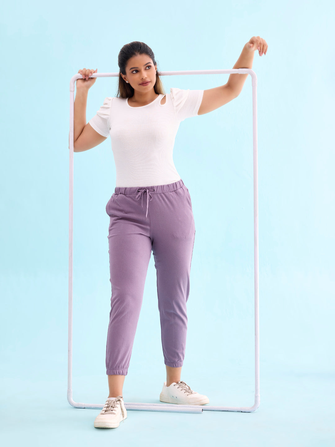 Women Solid Cotton Dusty Voilet Cuffed Joggers
