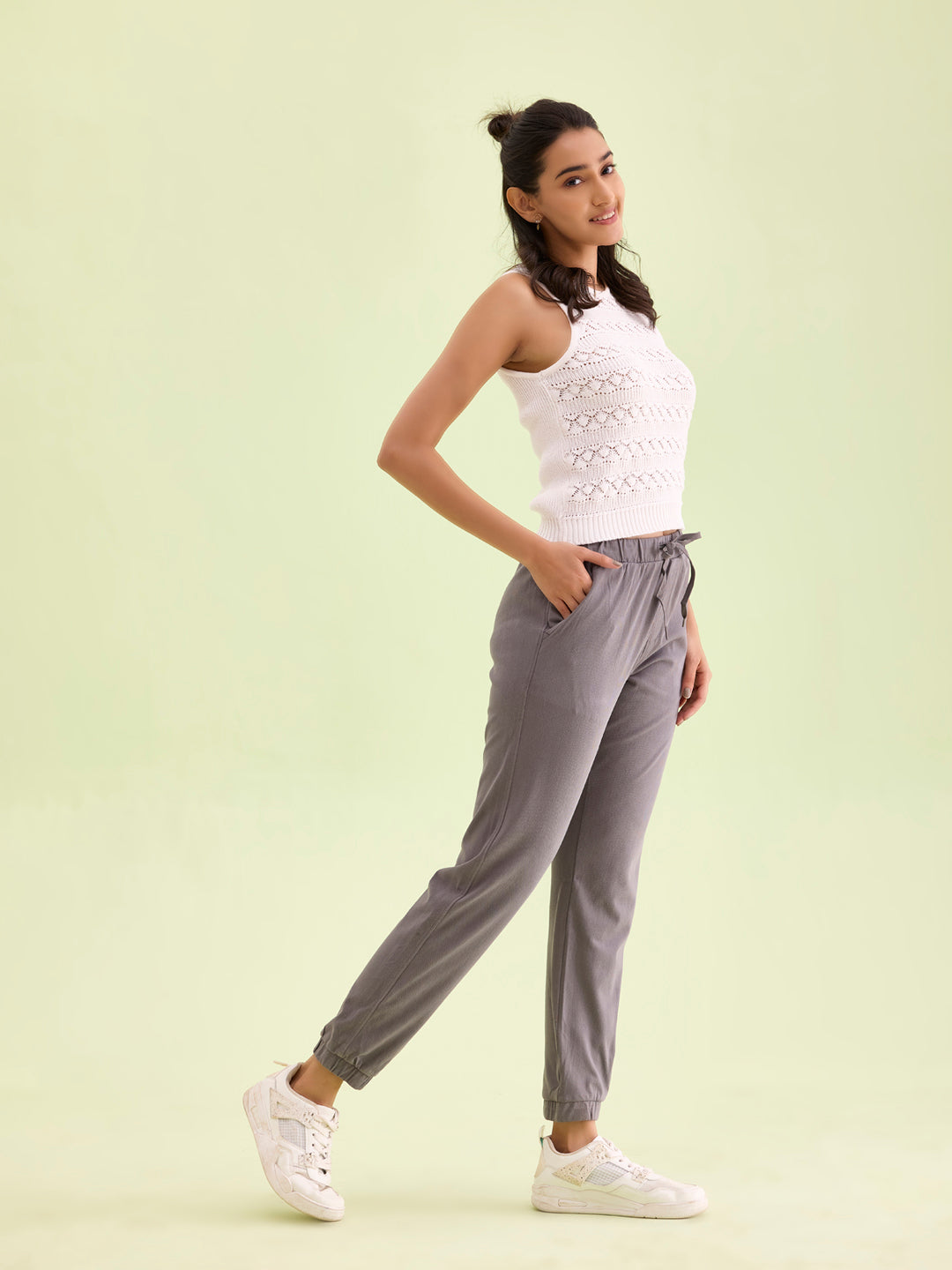 Women Solid Cotton Medium Grey Cuffed Joggers