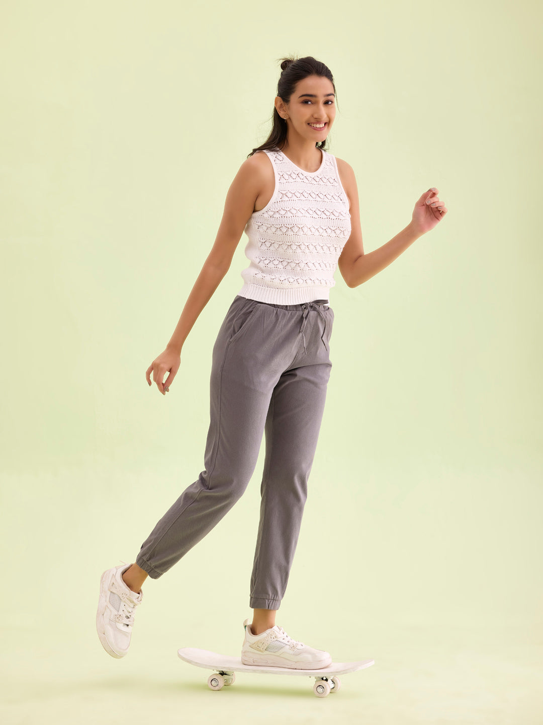 Women Solid Cotton Medium Grey Cuffed Joggers