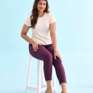 Women Solid Dark Wine Mid Rise Cropped Jeggings