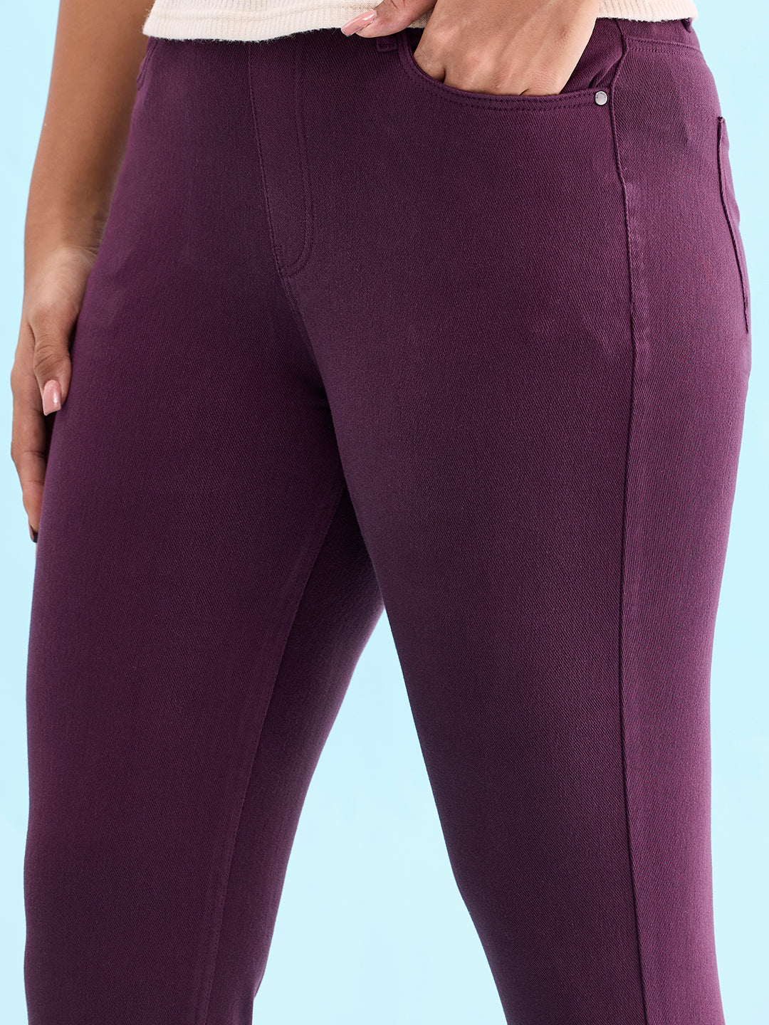 Women Solid Dark Wine Mid Rise Cropped Jeggings