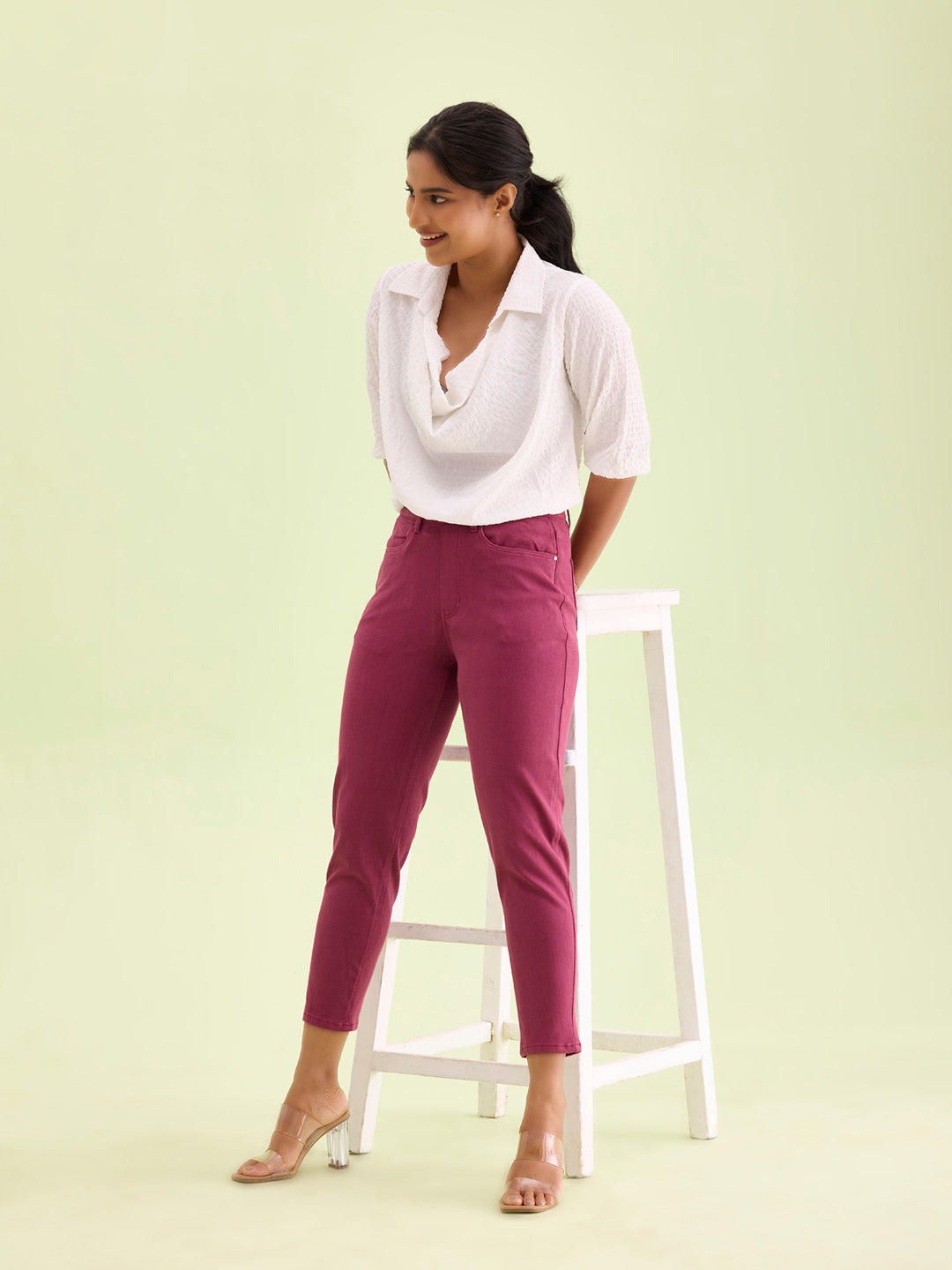 Women Solid Plum Mid Rise Cropped Jeggings