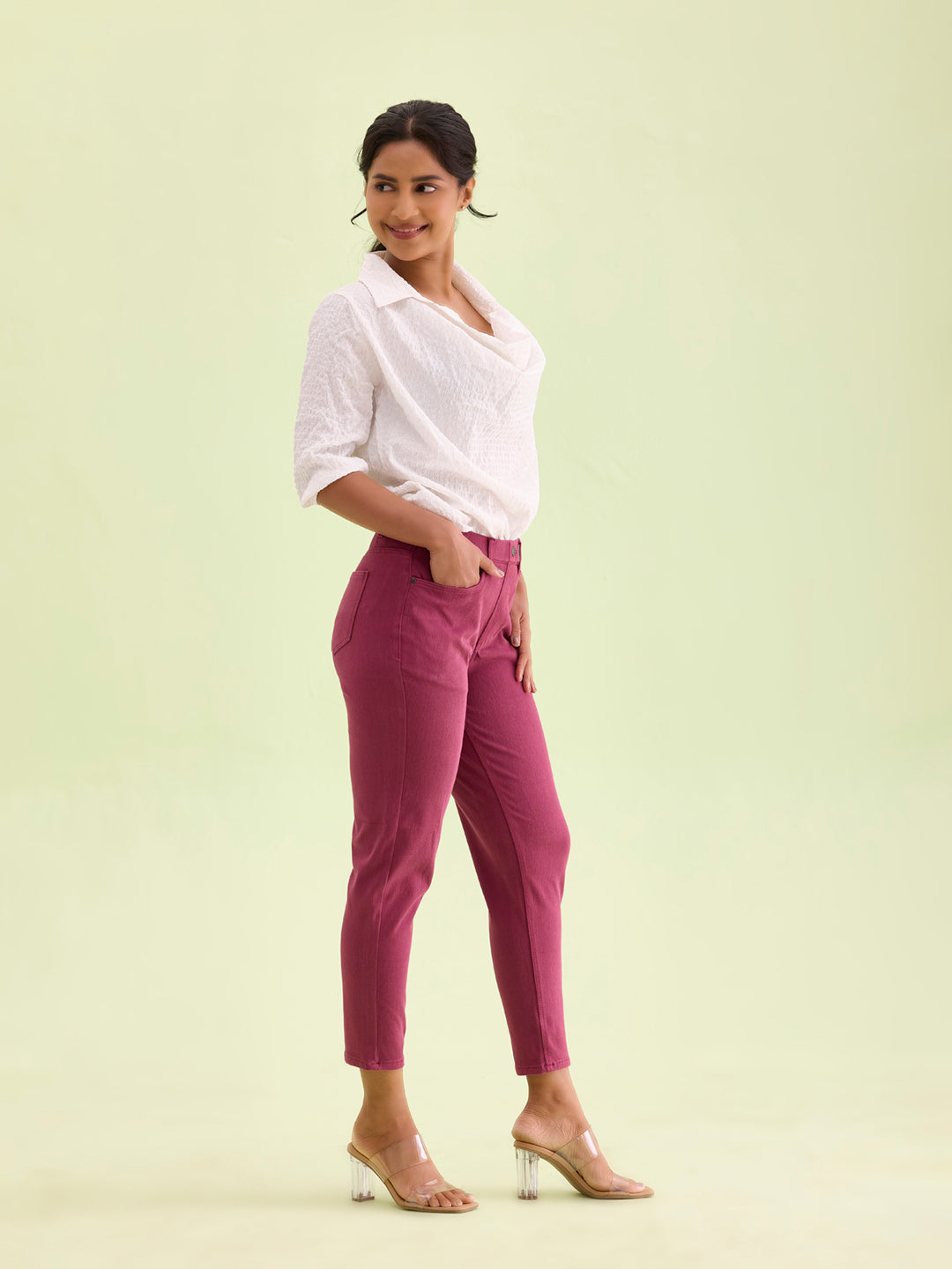 Women Solid Plum Mid Rise Cropped Jeggings
