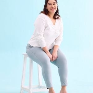 Women Solid Sky Blue Mid Rise Cropped Jeggings