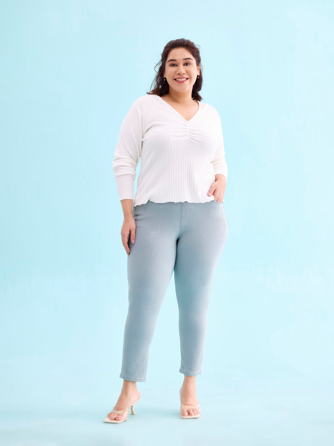 Women Solid Sky Blue Mid Rise Cropped Jeggings